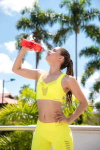 NatalieClarkSexercise Bild 4