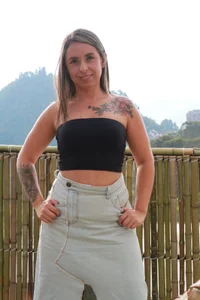 AprilStone1 casual Pic