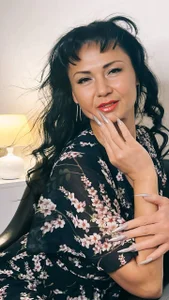 Melissa_Fane Sit with me in a leather chair รูป  5