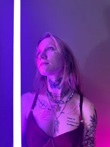 your red dominatrix od Mary_Xextra  6 snímek