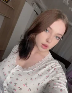 SallyKelley Lazy day off Gambar 3