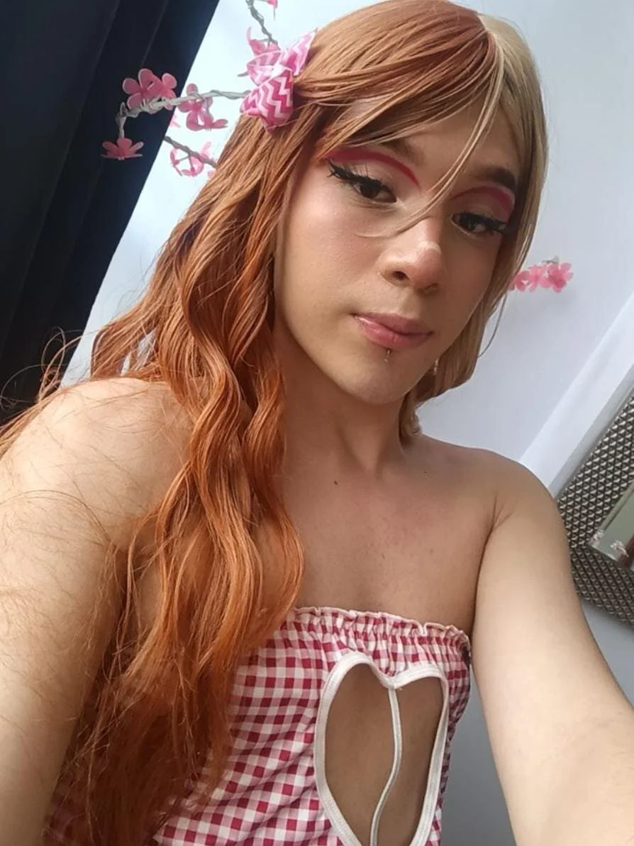 Трендове зображення  9157 Lizza_Jones