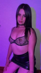 Mia_Collins_21 Public Pic 7