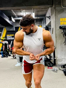 DustinKeent dad টি ছবি