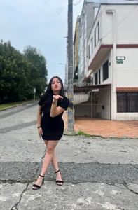 Jaslyn__Smith You would make love to me on the motorcycle? 💦👀💋  2টি ছবি