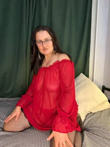 hottyannaa nipples glowing through shirt😍  4টি ছবি