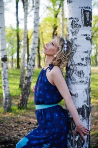 AdrianaSea Walk in the spring forest 圖片 3