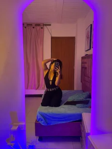 in the mirrow od Ayla_Han  2 snímek
