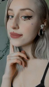 Public de YourScarlettStorm  4 Imagens