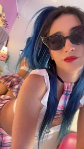 Schoolgirl 🔥🫣😈 de Lunapage_ Foto 4