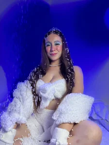 Winter Heatwave 🤍✨ de MyApril__  6 Imagens