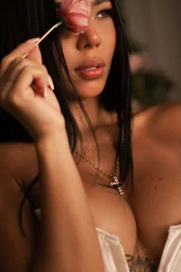 BellaRossii Like a flower Pic 3