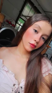 Striphotcam I am Amabar, a horny girl eager to have new experiences, I am only 18 years old Pic 5