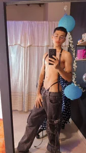 Public od _Josh_Moon_  7 snímek