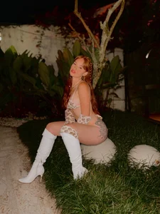 CorinneRusso Natural pleasure 🌿🔥 Pic