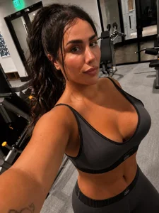 BellaValenis Public Pic 4