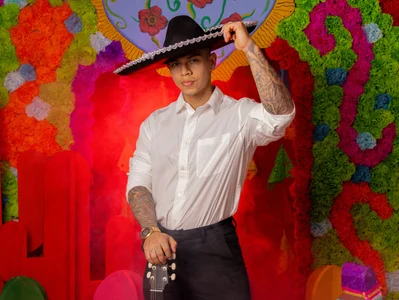 Aron_Dark 5 de mayo slika 2