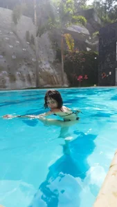 MagdaVon_Tise SWIMINGPOOL Pic
