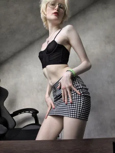 ElizabethHarpper Public Foto 3