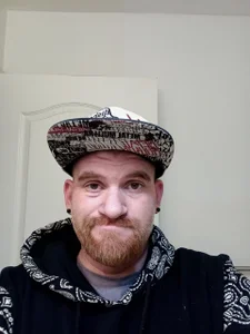 Moistholes Public Immagine  2