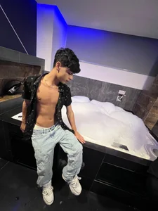 I love Me! ภาพเซ็กส์ 1 รูปของ RoderickCameron