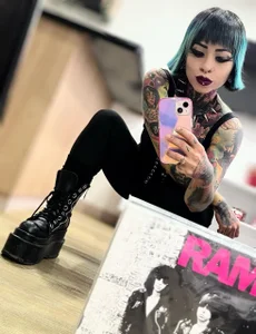 shes_creepy Horror Punk FAN 🩵 slika 3