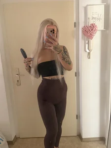 Me🙂‍↔️💞