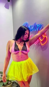angela_santana_ Neon girl Pic