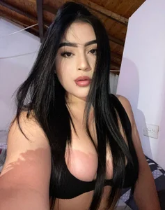 Luna__Velvett_ Public  4. fénykép