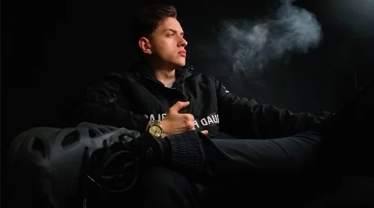 Трендове зображення  9047 FelixStarkk