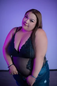 AbbyRogers1 A sexy big women Pic