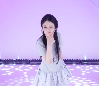 live-003's photo