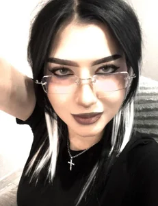 FaviolaHurl Public Pic 9