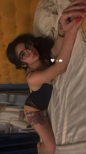 ElysiaKiss Sensual look Pic 2