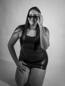 pamela_hornny_RosiのPublicの 3枚の写真