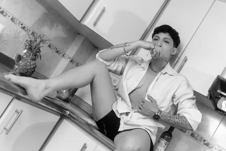 ZoeKrugのCooking in black and whiteの 2枚の写真