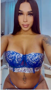 tinaqueen_noa: One of my favorite colors 💎 ( фото)