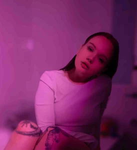 LeahAllsop Public 3 Foto 3