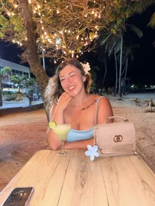 LilithSmiith's Beach Days 🌊🌸 Sex Photo 2