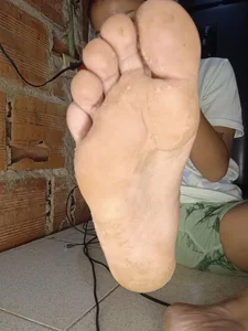 Peeling feet close-up🔥 de roxxy_white  Imagens