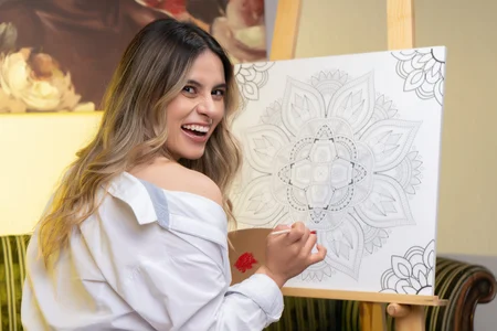 KiaraCarter I make and I am art 🌈💋 Pic