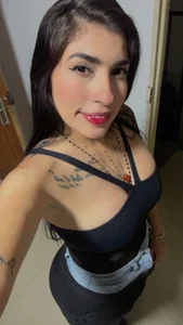 mia_carter18 Public Pic 2