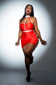 Start the year to the rhythm of my curves de RoxannaBlanche  4 Imagens