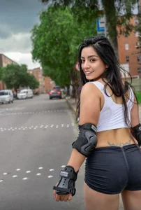 Melii_1 One of my hobbies is skating 🛼😍 Foto