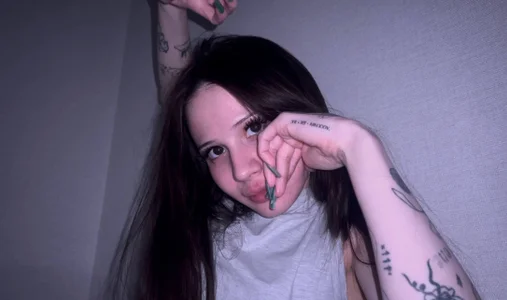 EvilyneEva Public Kuva 3