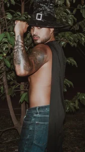 PapiStan This video is mmmm hot 🥵 Pic 3