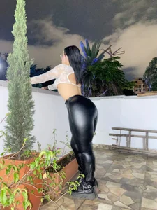 Amalia_Bigass Tight Skin, Unleashed Desires 😈✨ Immagine  2