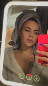 AmyPark_ Public Pic 3