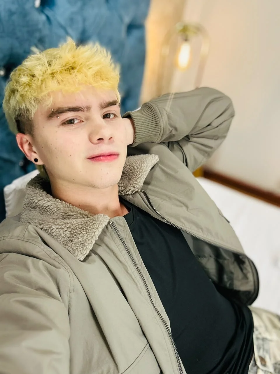 Трендове зображення  9435 Ian_Stone
