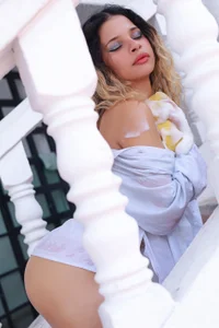 LadyAvalon The bubble summer is on his TOP MOMENT / Come and refresh u with me Pic 3